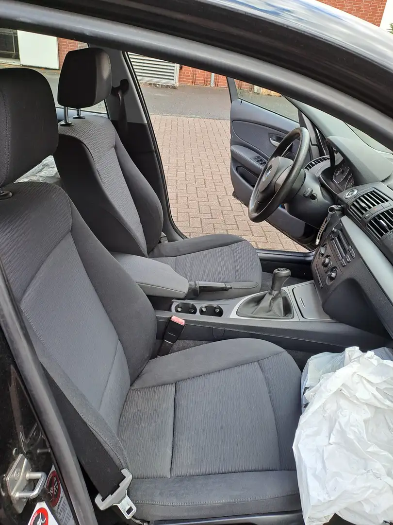 BMW 116 116i Schwarz - 2