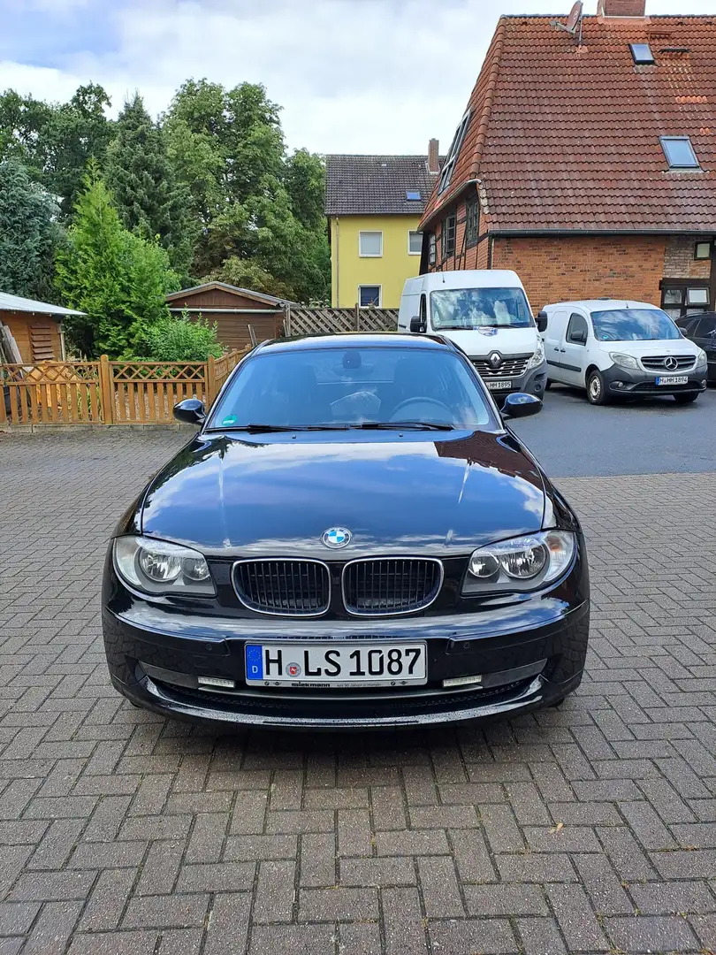 BMW 116 116i Schwarz - 1