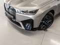 BMW iX xDrive M60*AHK*LUFTFED*PANO*B&W*LASER*KOMFORTZ* Grau - thumbnail 2