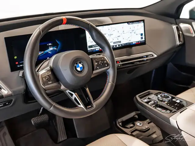 BMW iX xDrive M60*AHK*LUFTFED*PANO*B&W*LASER*KOMFORTZ* Ansicht 7