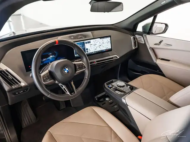 BMW iX xDrive M60*AHK*LUFTFED*PANO*B&W*LASER*KOMFORTZ* Ansicht 5