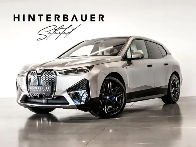 BMW iX xDrive M60*AHK*LUFTFED*PANO*B&W*LASER*KOMFORTZ*