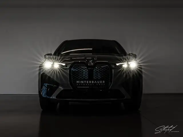 BMW iX xDrive M60*AHK*LUFTFED*PANO*B&W*LASER*KOMFORTZ* Ansicht 23