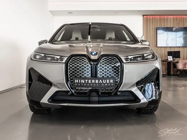 BMW iX xDrive M60*AHK*LUFTFED*PANO*B&W*LASER*KOMFORTZ* Ansicht 22