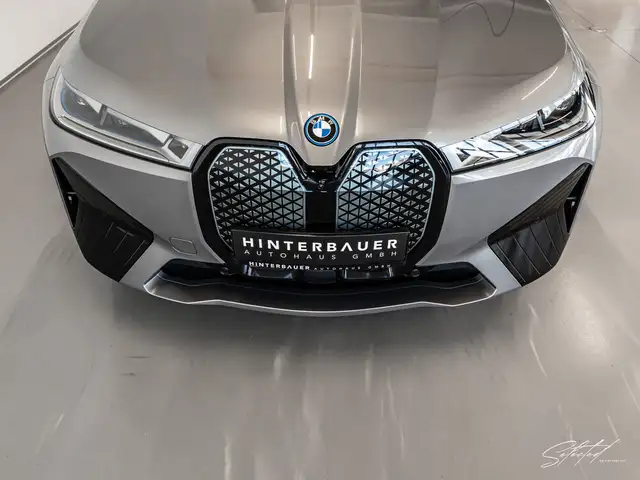 BMW iX xDrive M60*AHK*LUFTFED*PANO*B&W*LASER*KOMFORTZ* Ansicht 46