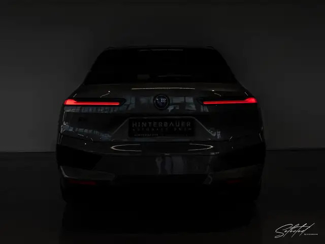 BMW iX xDrive M60*AHK*LUFTFED*PANO*B&W*LASER*KOMFORTZ* Ansicht 18