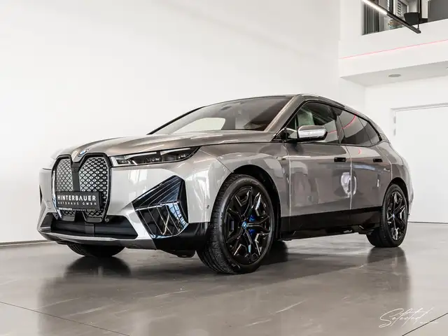 BMW iX xDrive M60*AHK*LUFTFED*PANO*B&W*LASER*KOMFORTZ* Ansicht 14