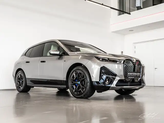 BMW iX xDrive M60*AHK*LUFTFED*PANO*B&W*LASER*KOMFORTZ* Ansicht 21