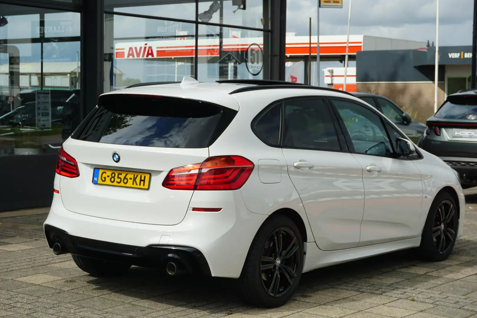 BMW 220 2-serie Active Tourer 220i Executive Edition | M P Wit - 2