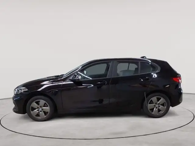 BMW 1 Series view 6