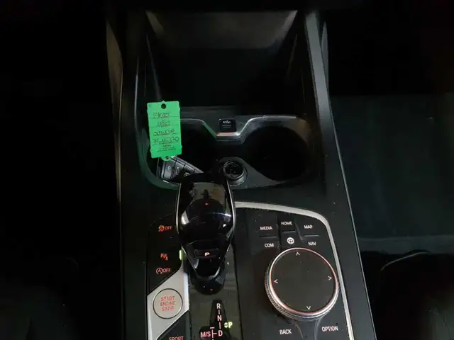BMW 1 Series view 10