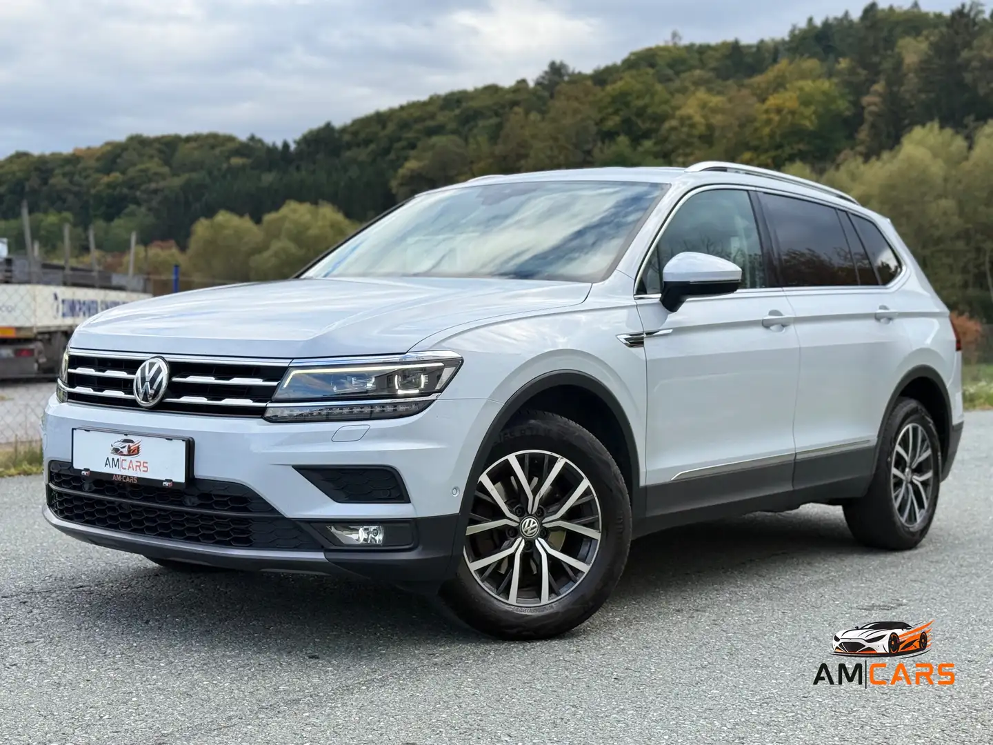Volkswagen Tiguan Allspace Tiguan 1,4 TSI Allspace Comfortline DSG Allspace **1.BESITZ**RFK**INTEC GARANTIE**AHK**3 ZONEN**LED**ACC**UVM...** Weiß - 1