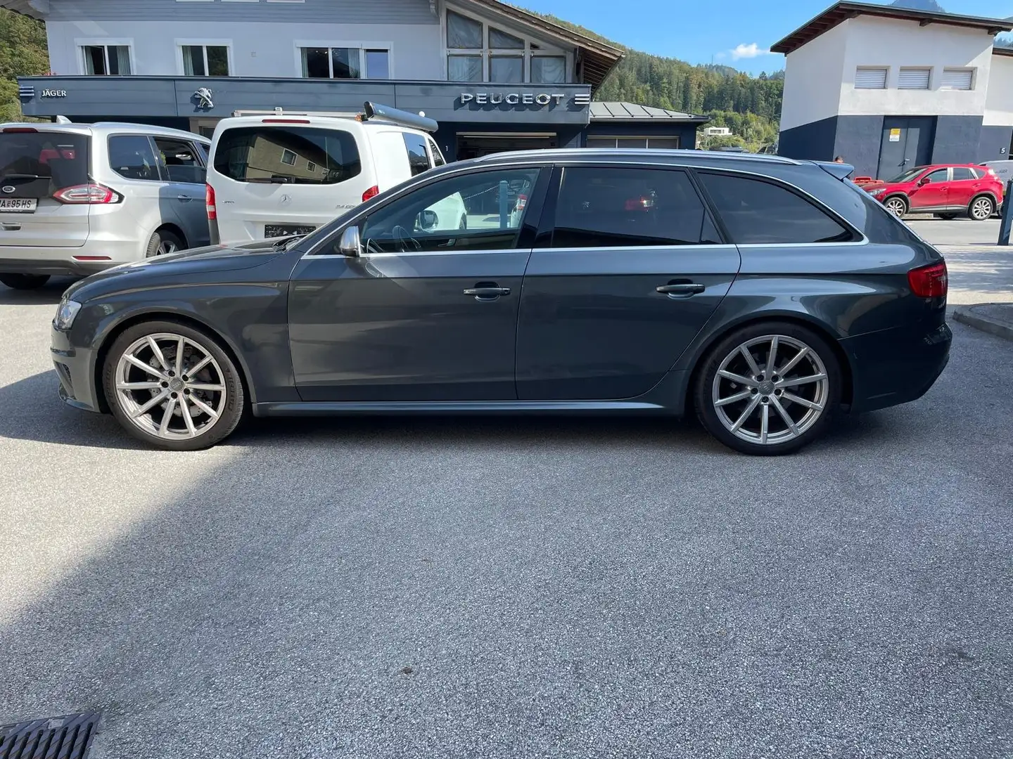 Audi RS4 RS4 Avant 331 KW  4163ccm Gri - 2