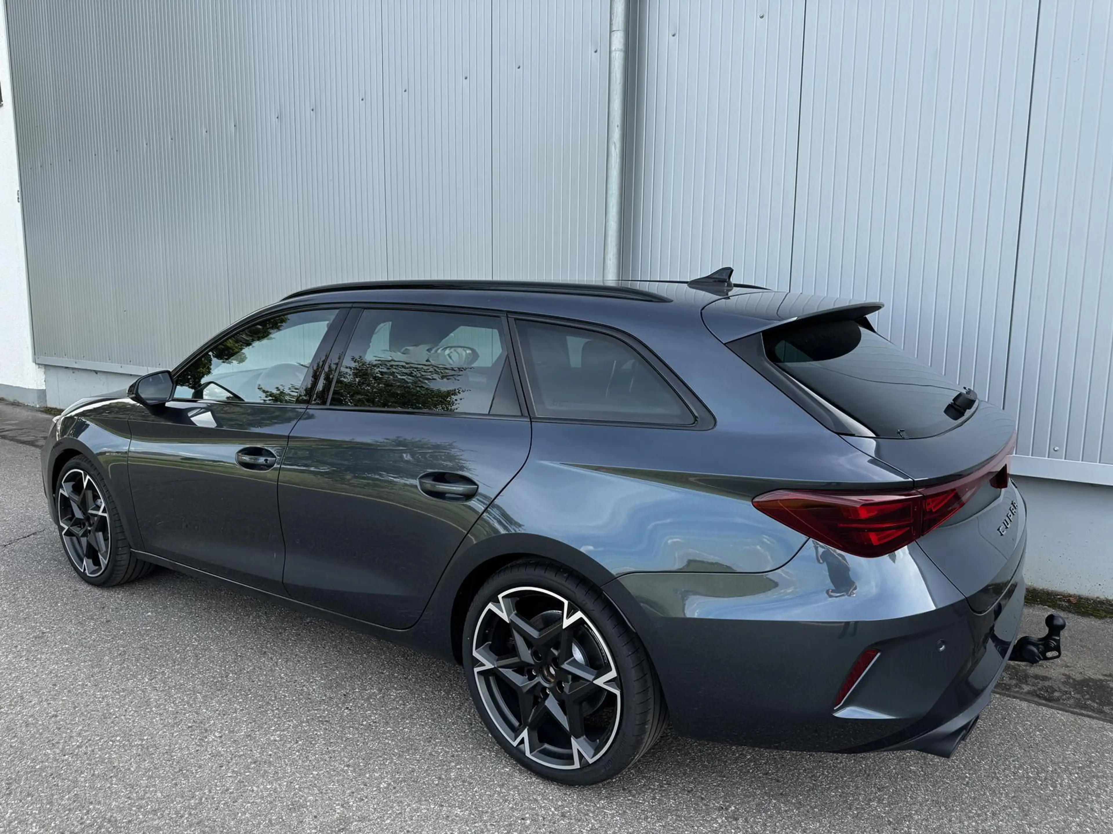 CUPRA Leon Kombi ST 2.0TSI ABT AHK ACC — photo 3