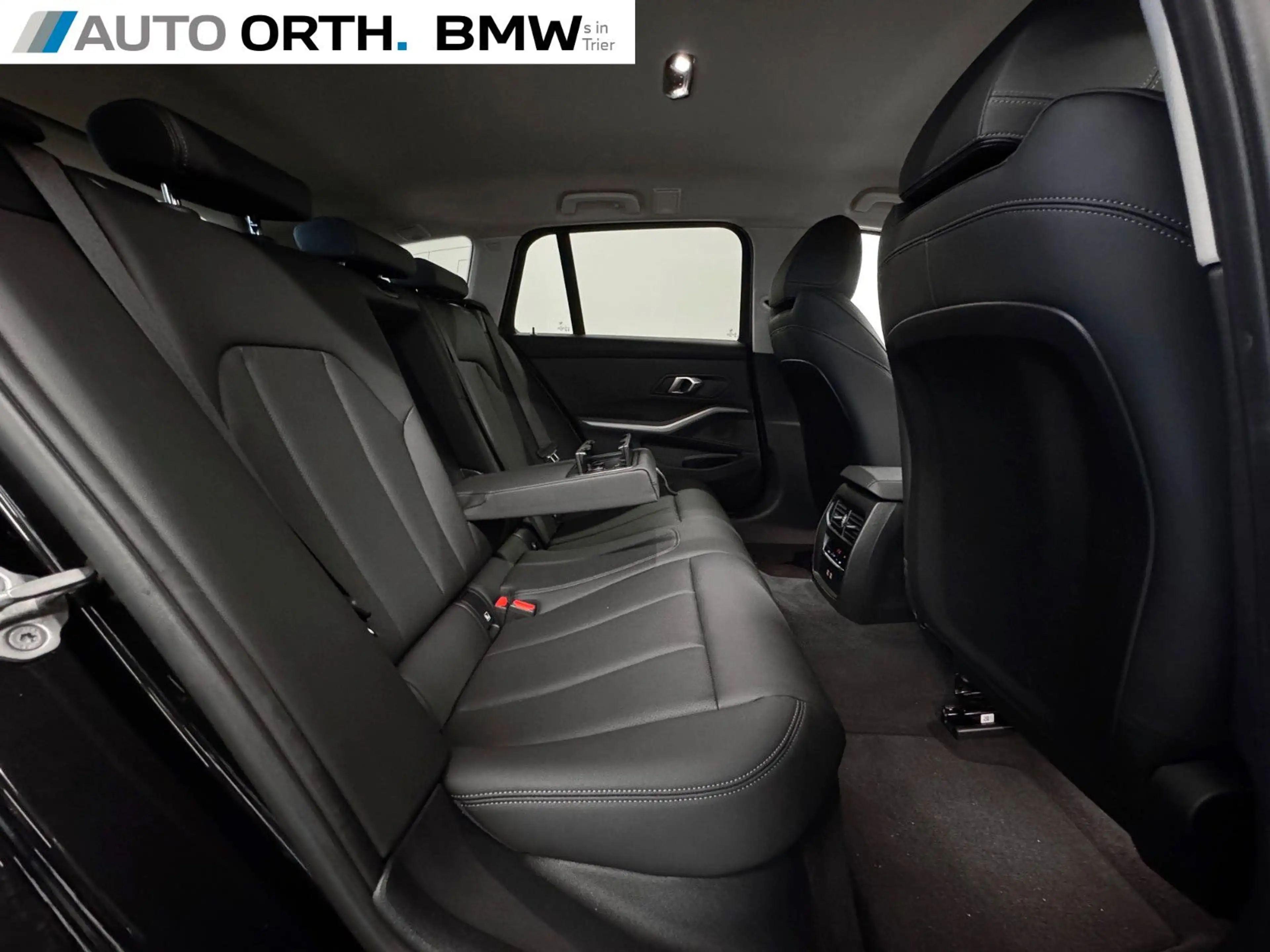 BMW 320 d Touring SP-AUT. CURVED SP.SITZ ACC HIFI 18" — photo 14