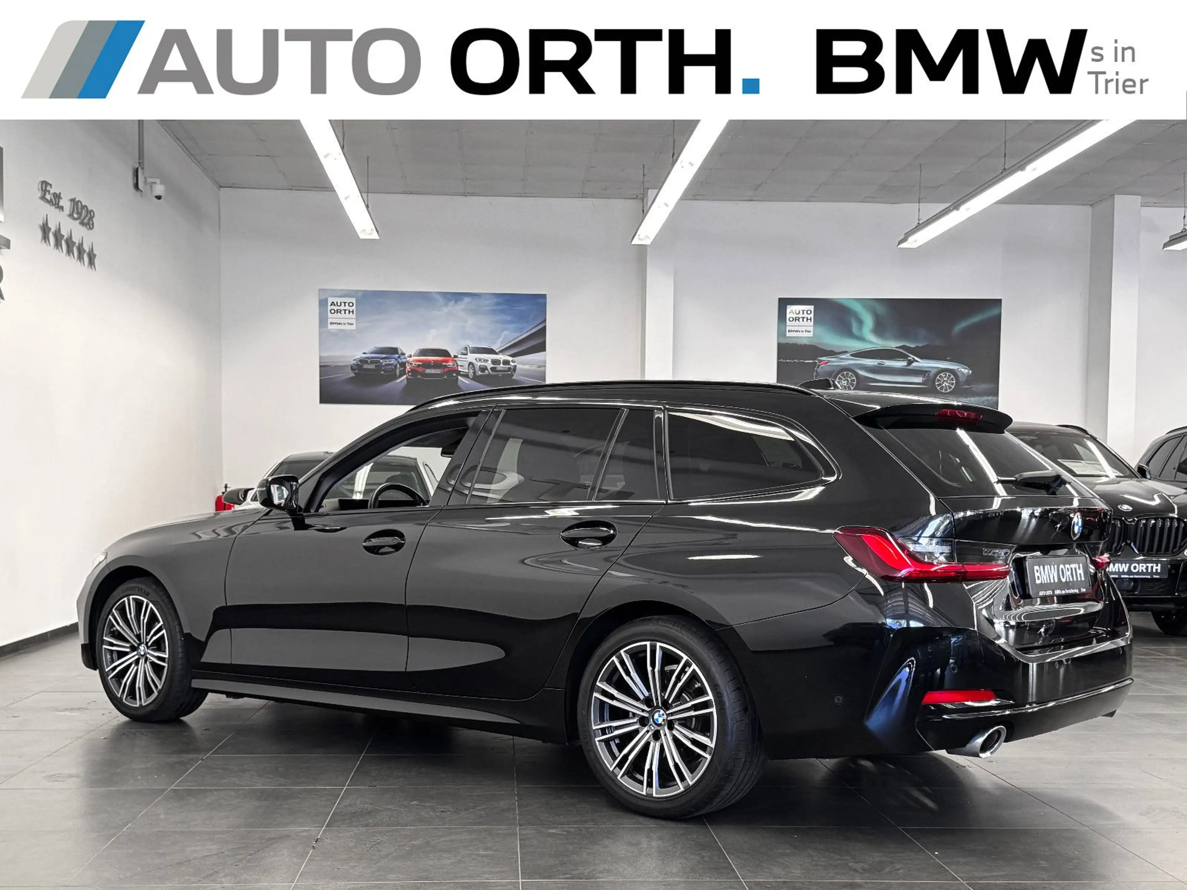 BMW 320 d Touring SP-AUT. CURVED SP.SITZ ACC HIFI 18" — photo 4