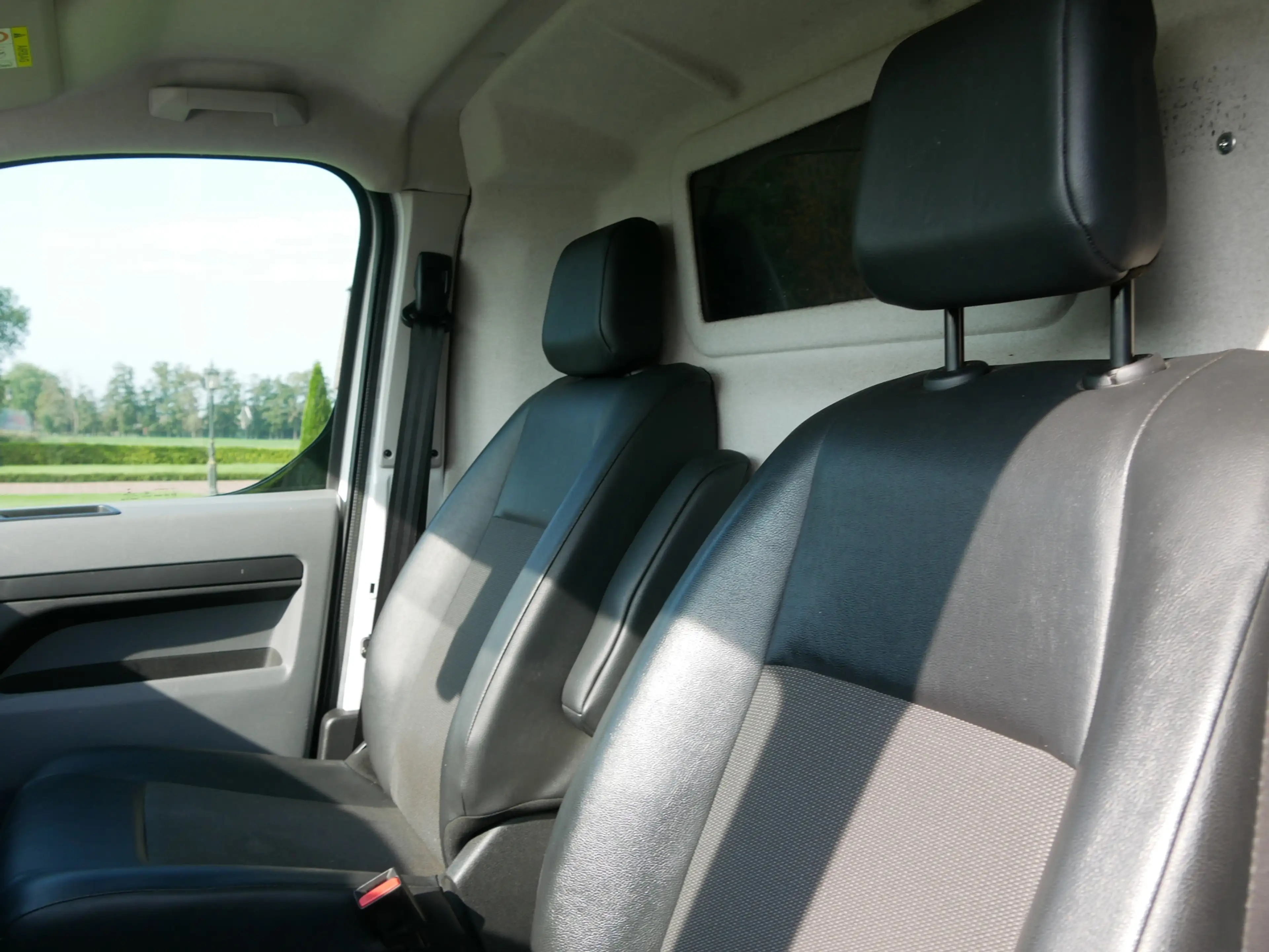 Peugeot Expert 2.0 BlueHDI 120 | AC | NAVI | CAMERA | € 7499 EX B — photo 13