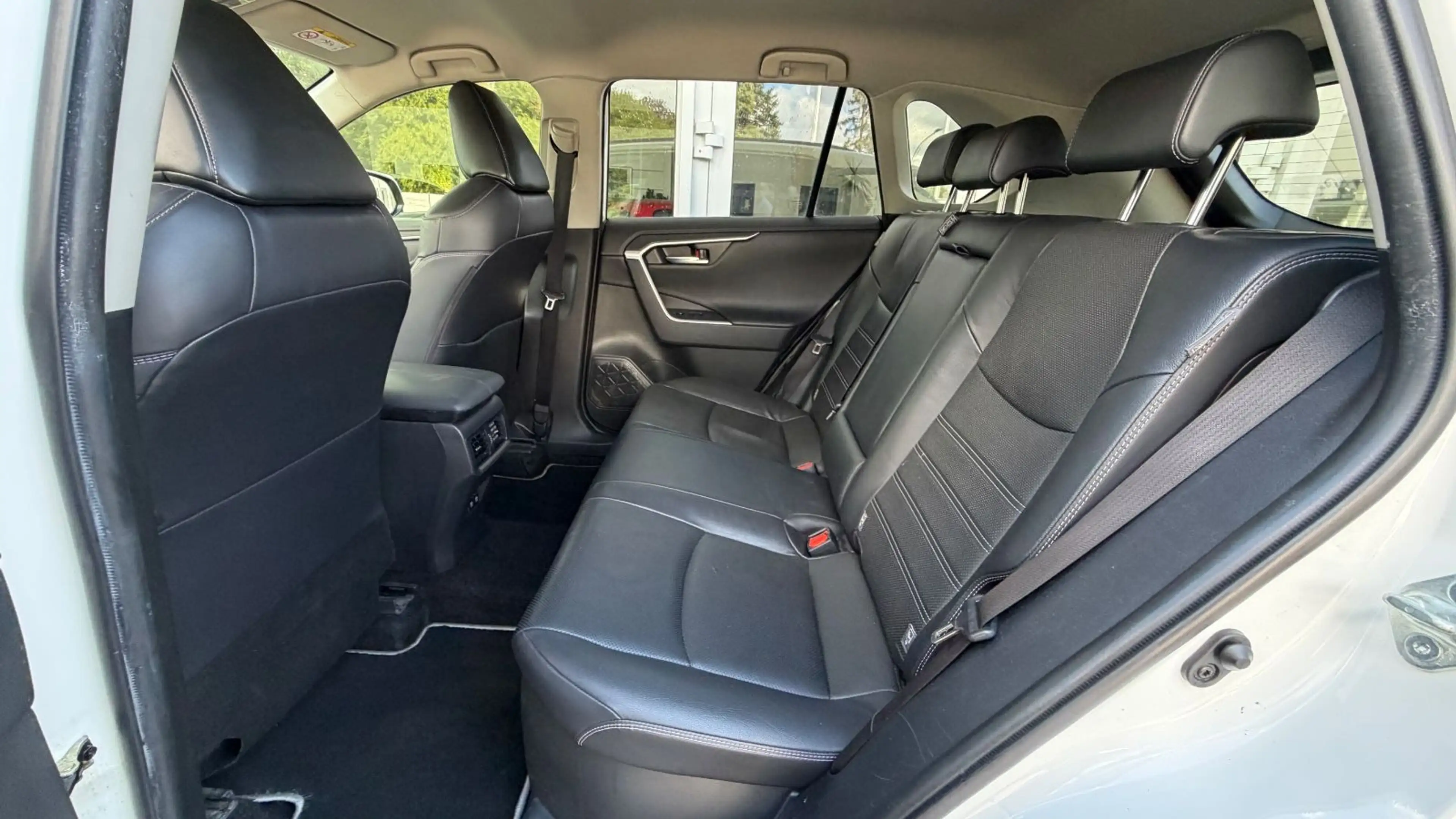 Toyota RAV 4 Hybrid 4x2 Lounge LEDER TTW RCAM B-LENKRAD — photo 12