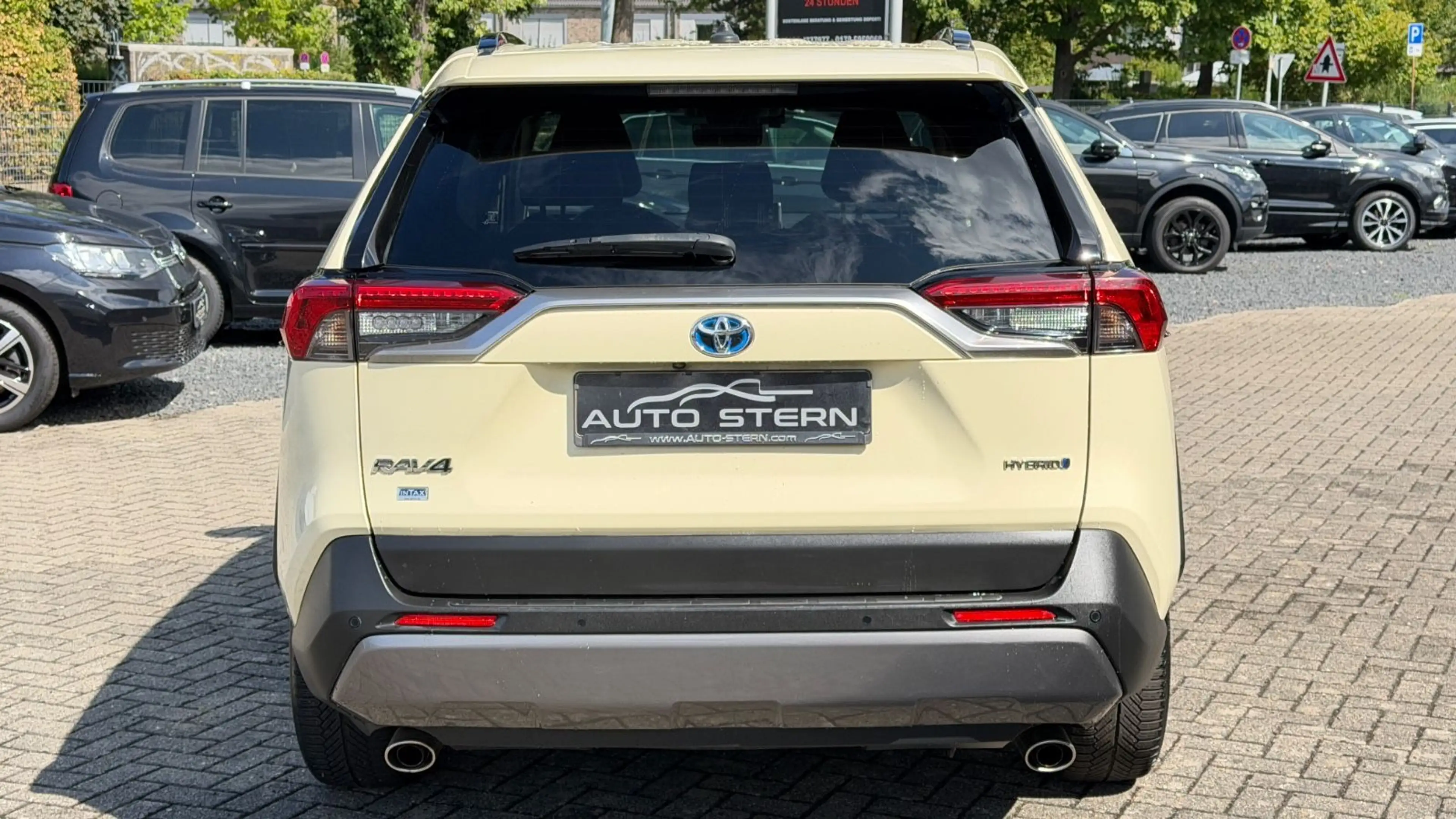 Toyota RAV 4 Hybrid 4x2 Lounge LEDER TTW RCAM B-LENKRAD — photo 4