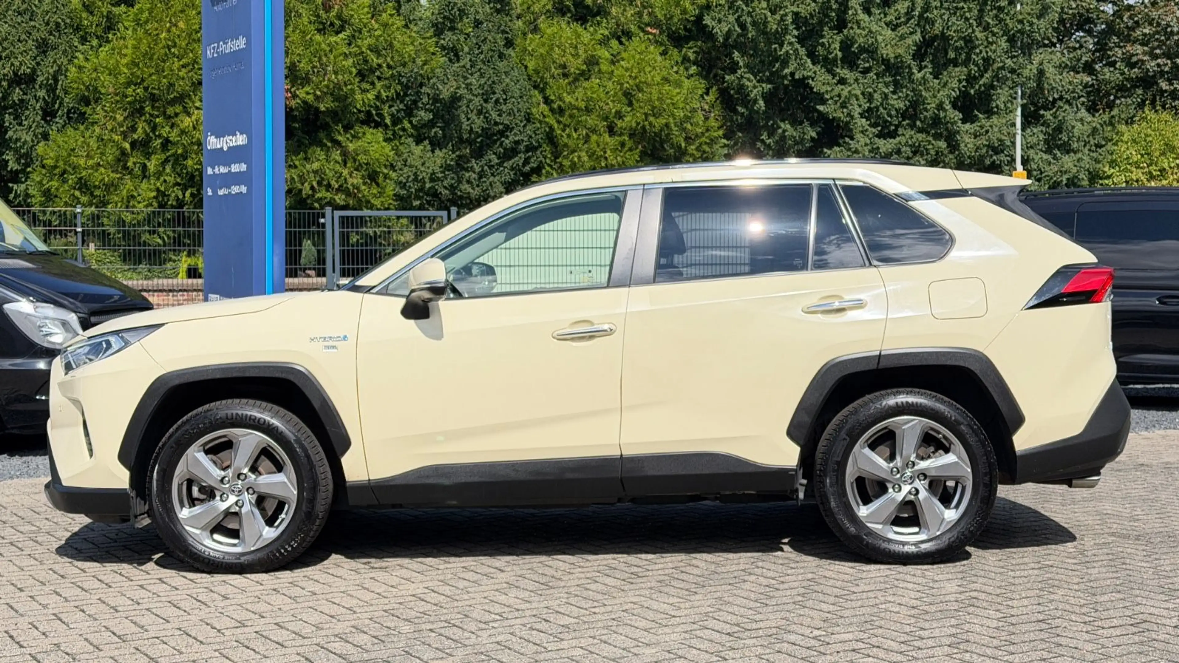 Toyota RAV 4 Hybrid 4x2 Lounge LEDER TTW RCAM B-LENKRAD — photo 2