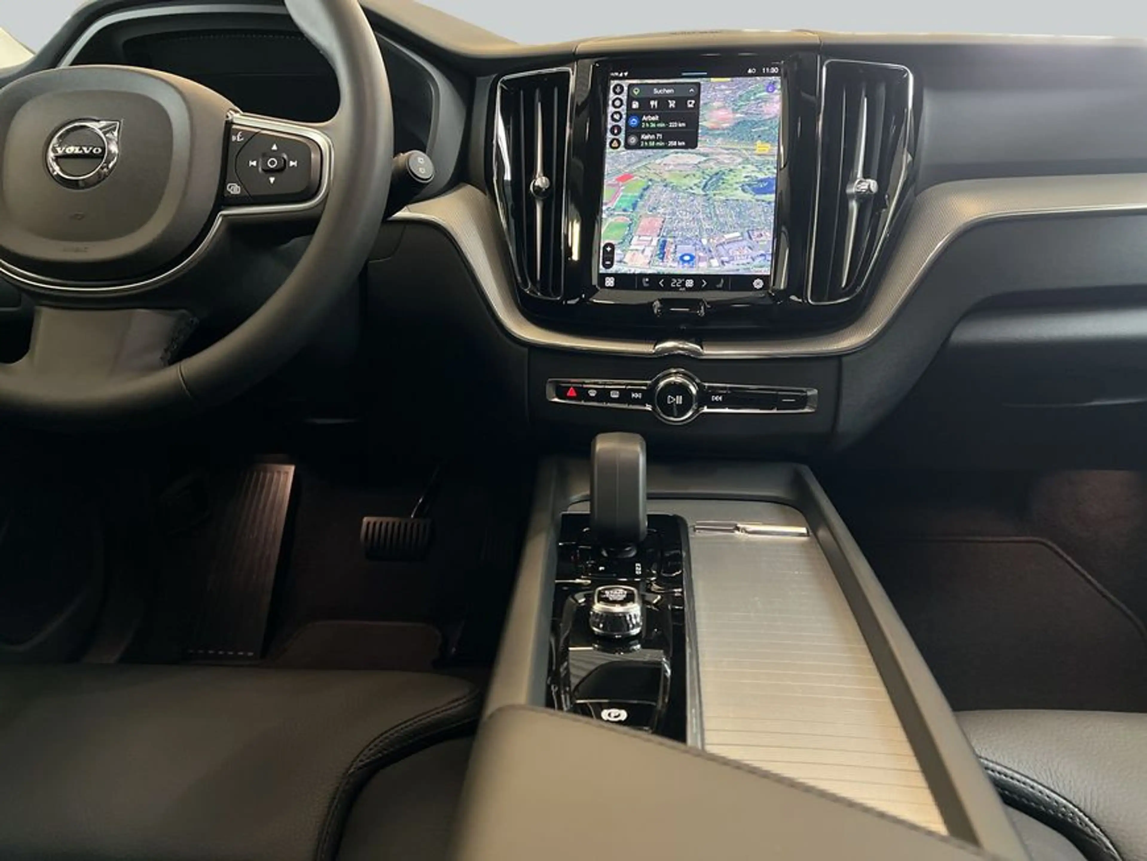Volvo XC60 XC60 B5 AWD Leder Pilot BLIS Voll-LED H&K 19'' Mem — photo 14