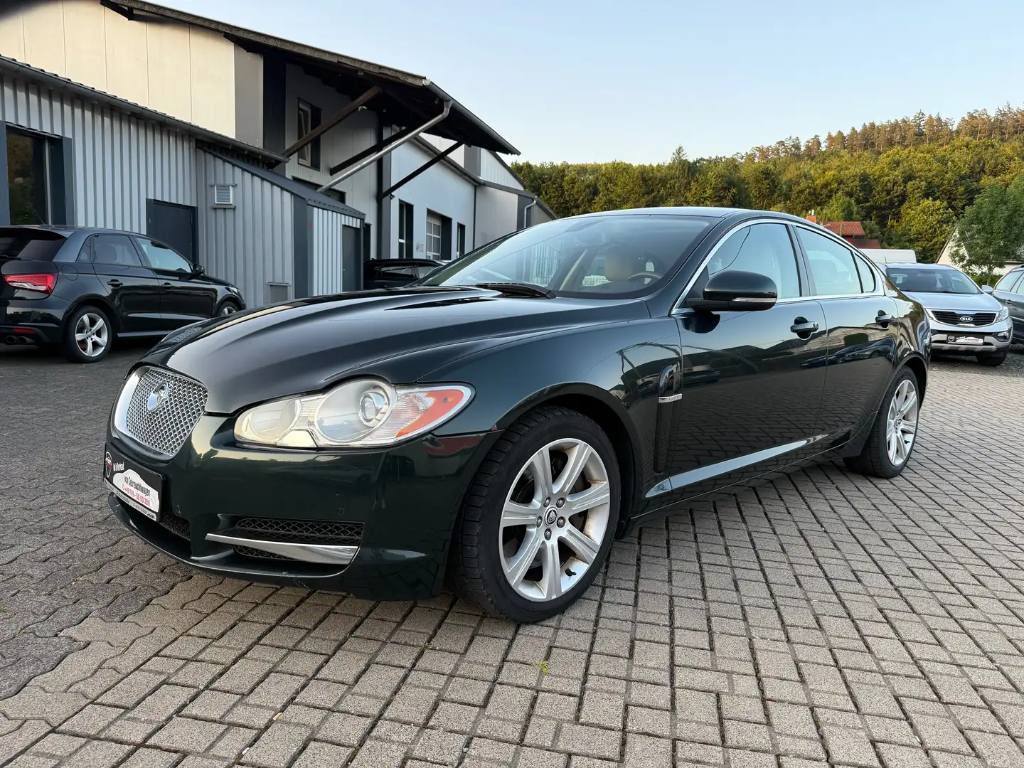 Jaguar XF 3.0 V6 Diesel Luxury EURO 5 Grün - 1