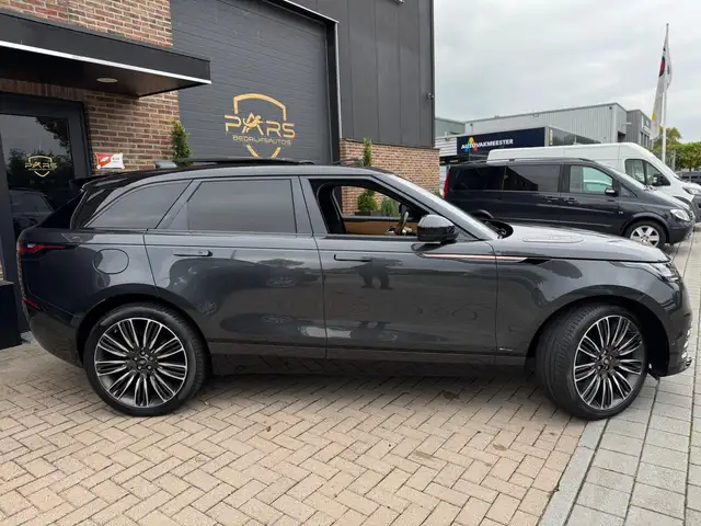 Land Rover Range Rover Velar view 9