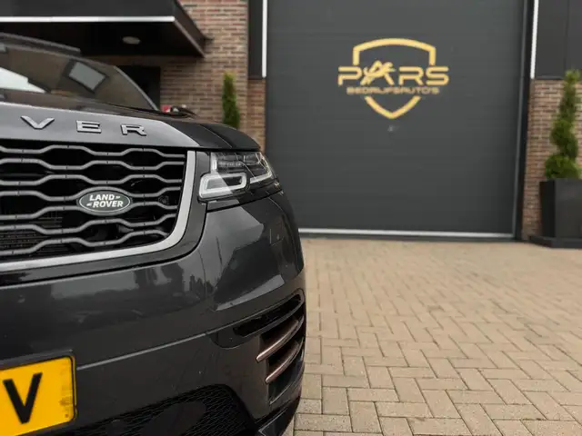Land Rover Range Rover Velar view 13