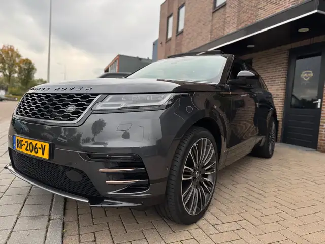 Land Rover Range Rover Velar view 14