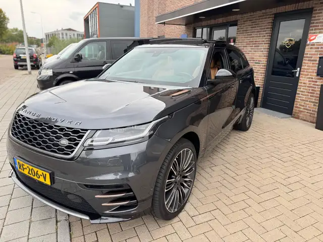 Land Rover Range Rover Velar view 15