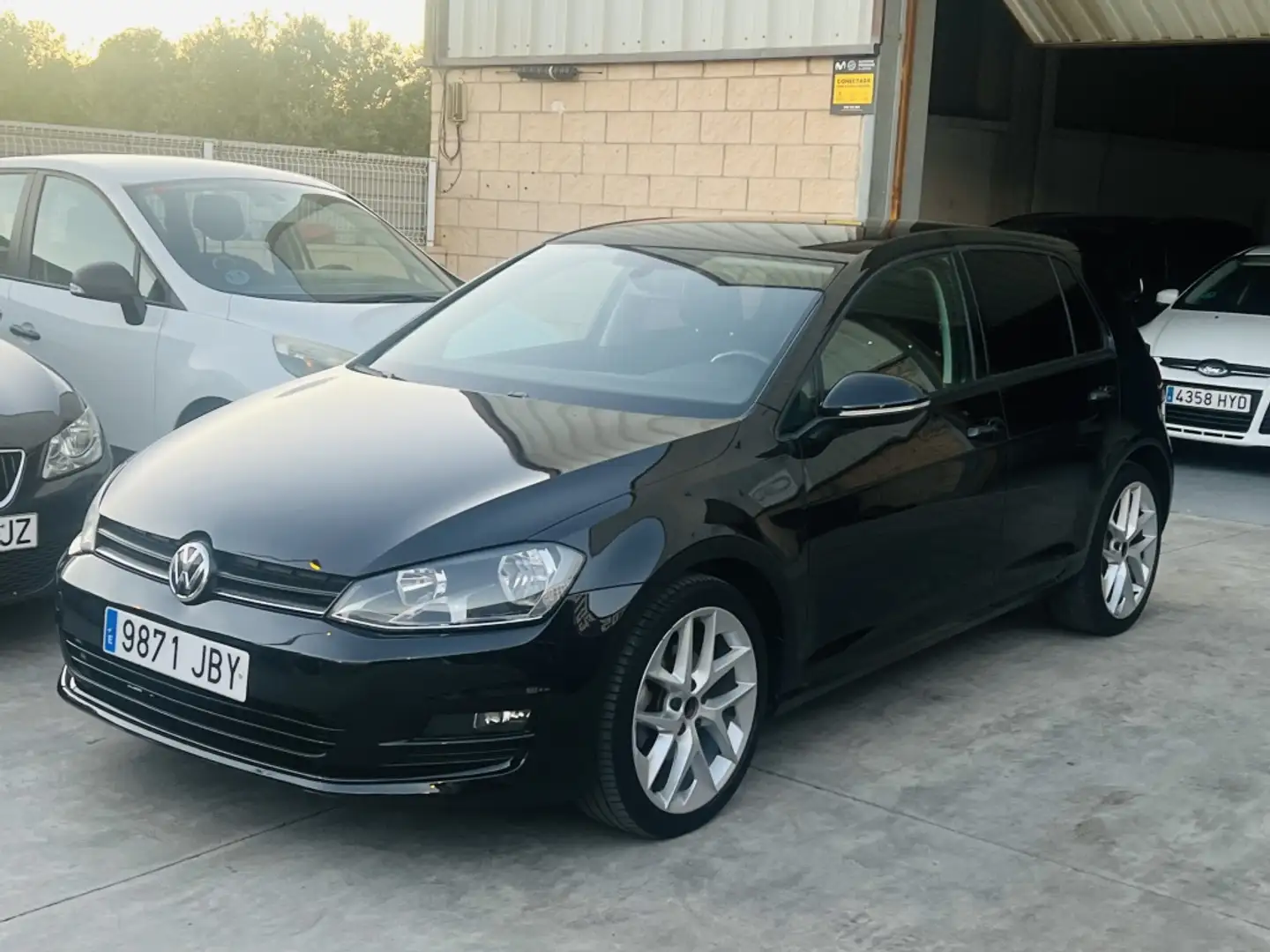 Volkswagen Golf 1.6TDI CR BM Business Navi 110 - 2