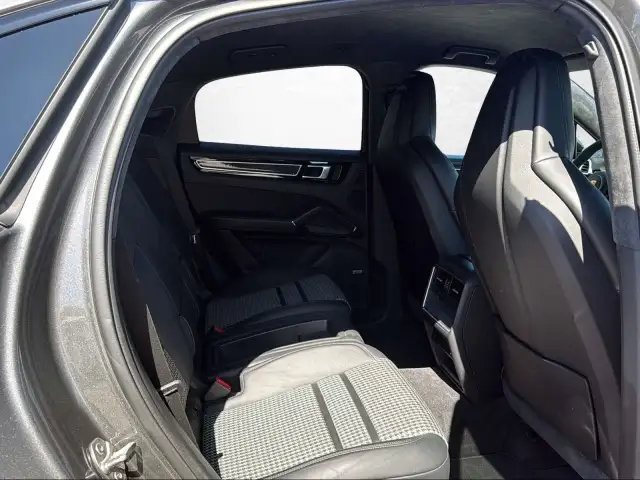 Porsche Cayenne Coupe GTS Aut. Ansicht 15