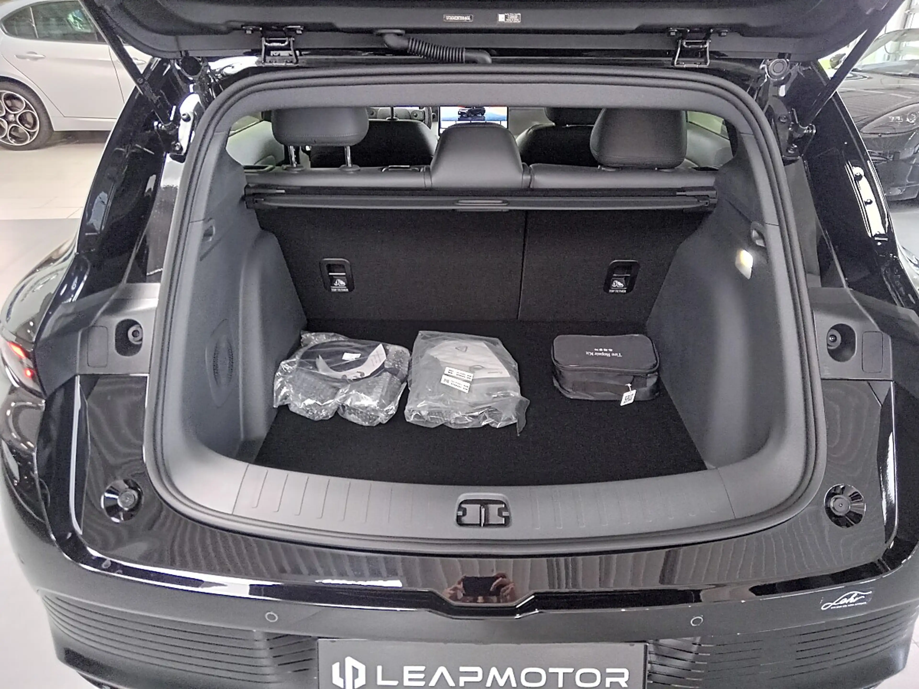 Leapmotor B05 67,1kWh Design Pro Max — photo 7