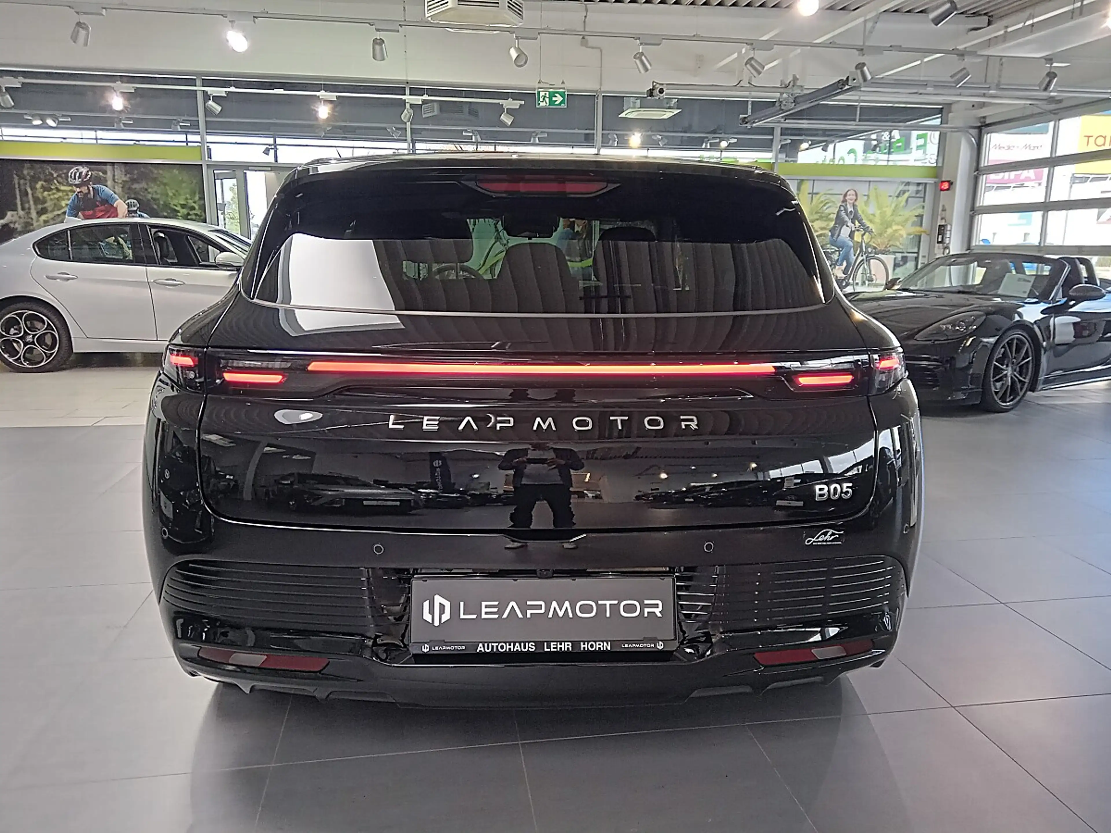 Leapmotor B05 67,1kWh Design Pro Max — photo 3