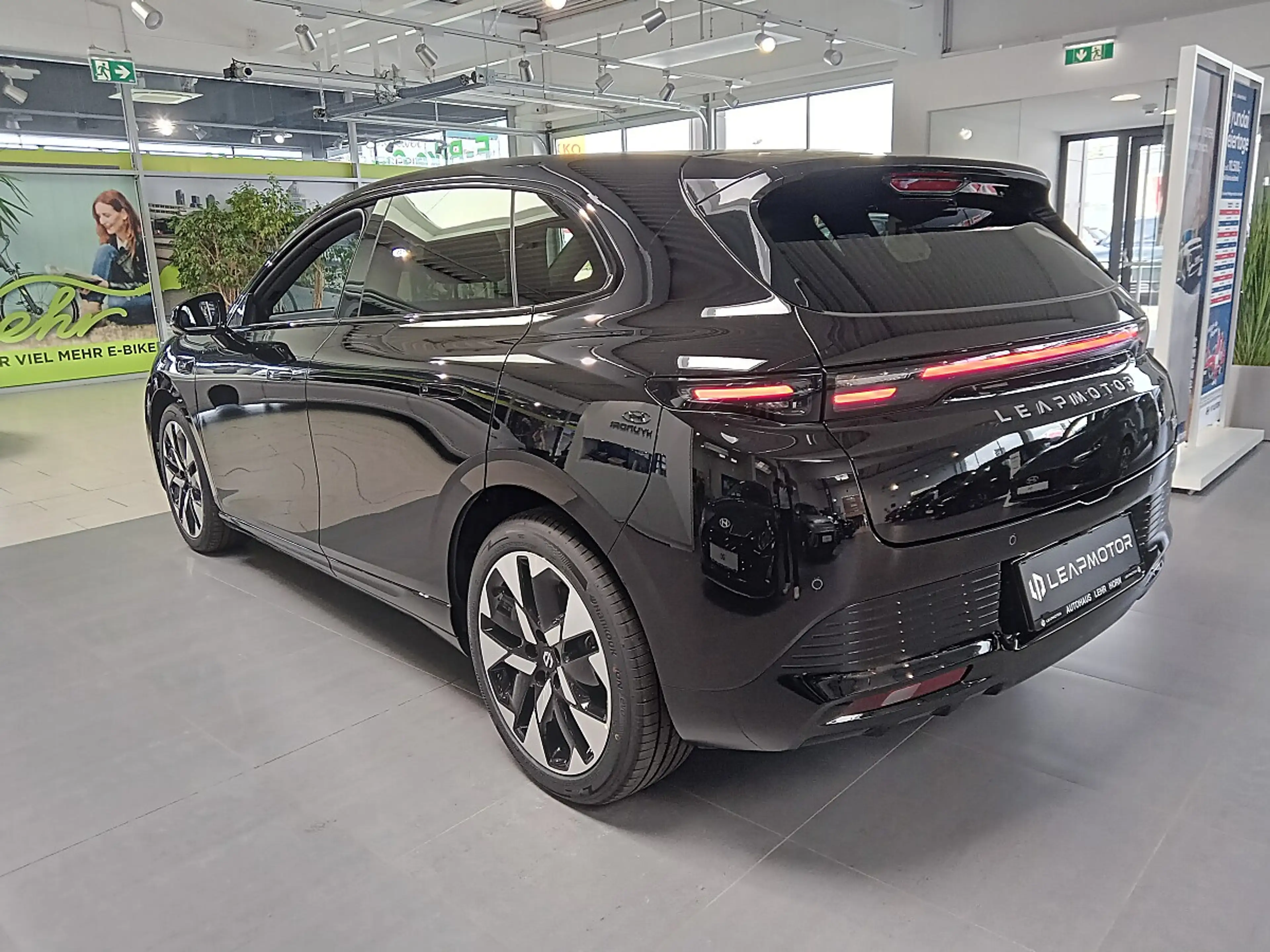 Leapmotor B05 67,1kWh Design Pro Max — photo 4