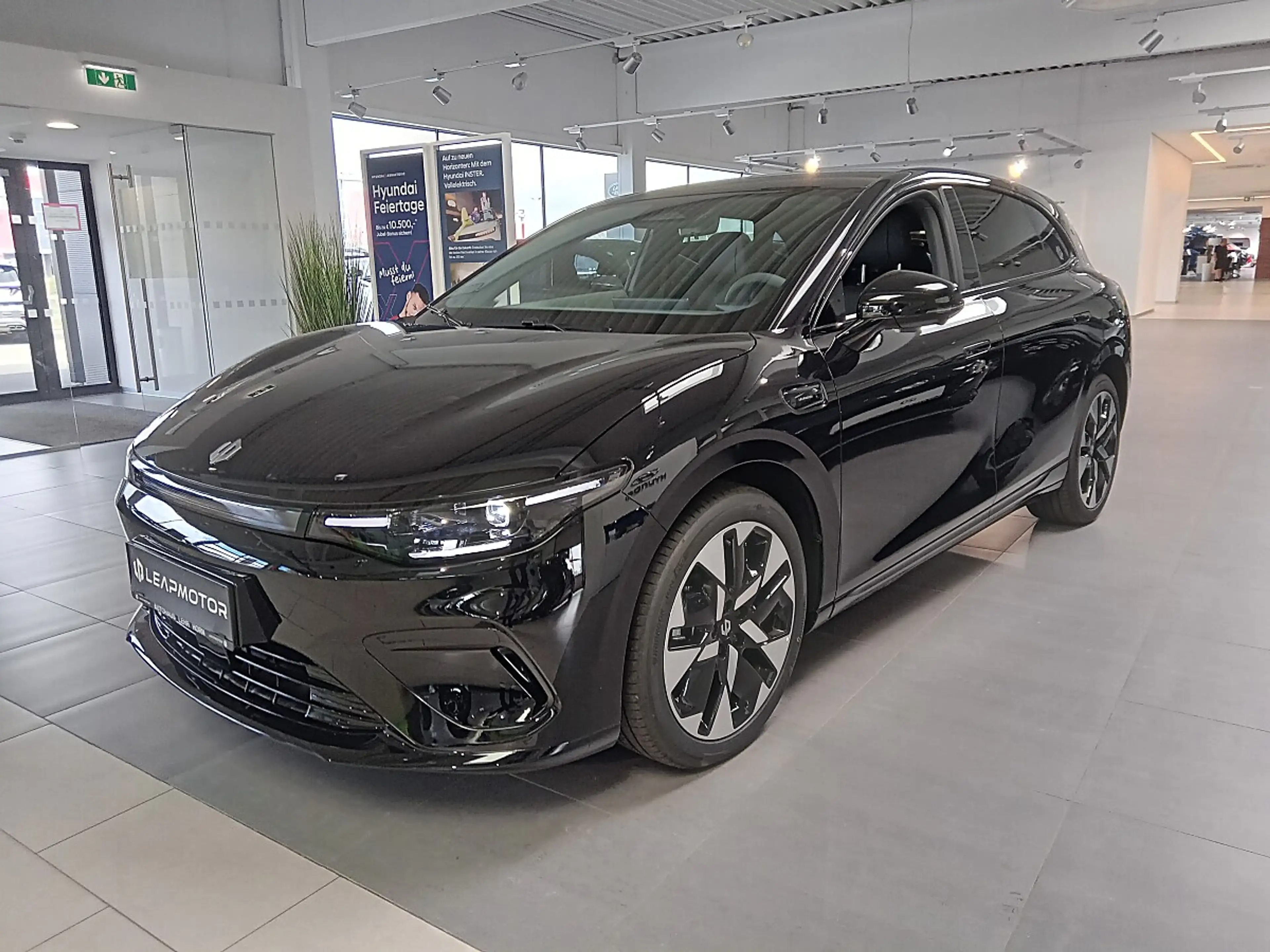 Leapmotor B05 67,1kWh Design Pro Max — photo 5