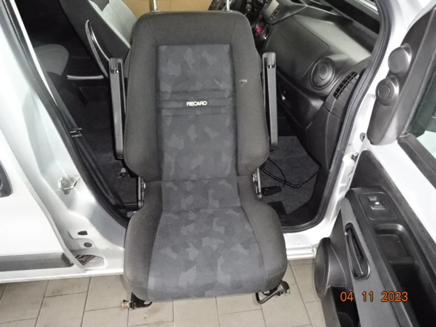 Fiat Qubo Lounge  Behintertengerecht Rollstuhl Ezüst - 1