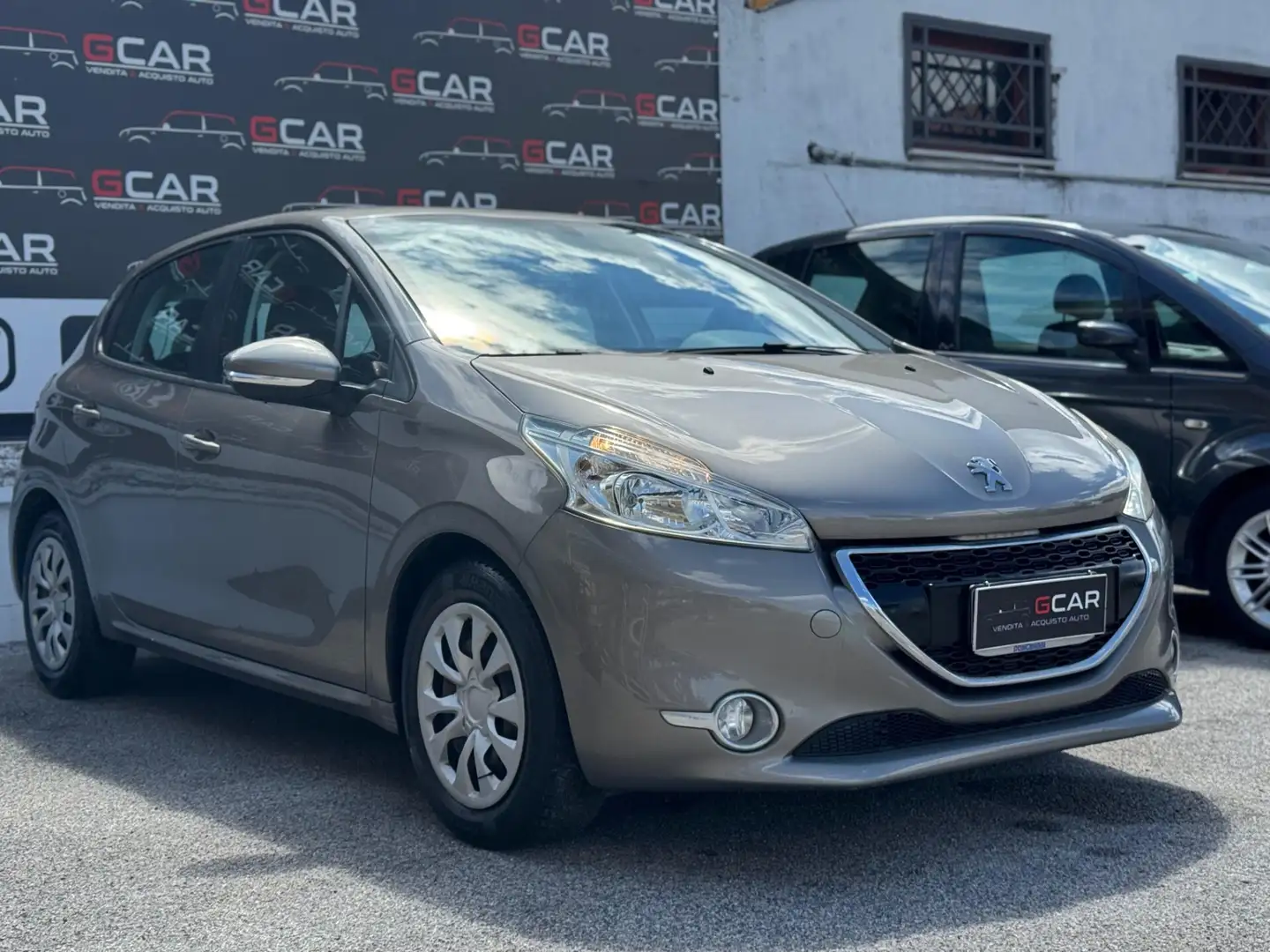 Peugeot 208 1.4 HDi 68 CV 5 porte Allure Oro - 2