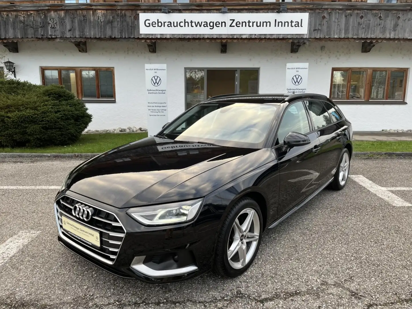 Audi A4 Avant 35 2,0 TDI S-tronic advanced (Navi+PDC) Zwart - 2
