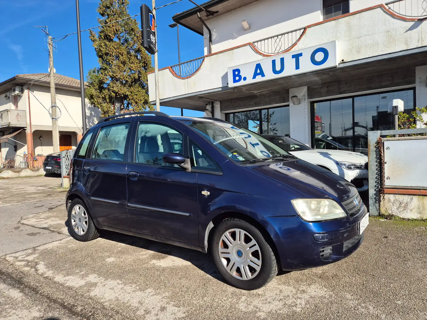 Fiat Idea Idea 1.4 Dynamic Blau - 1