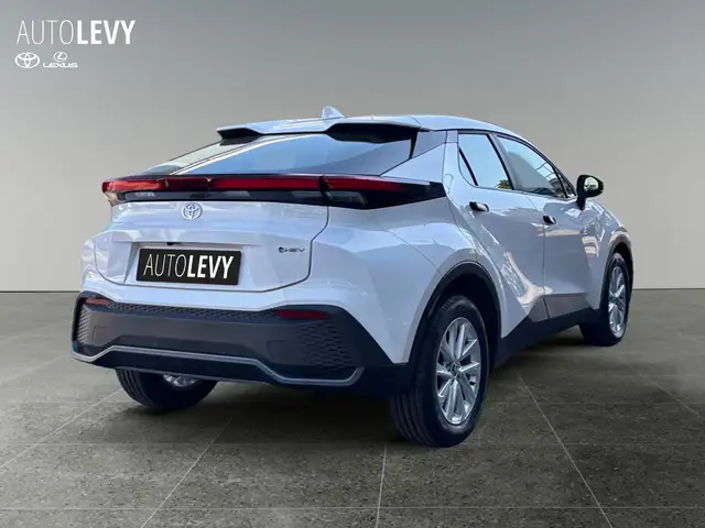 Toyota C-HR view 6