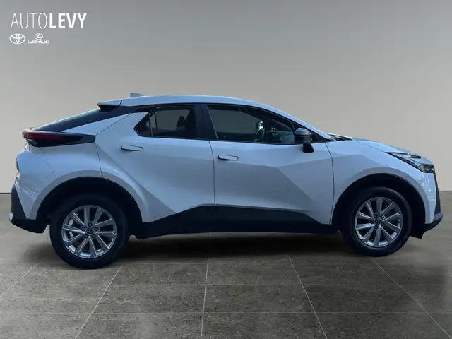 Toyota C-HR view 7