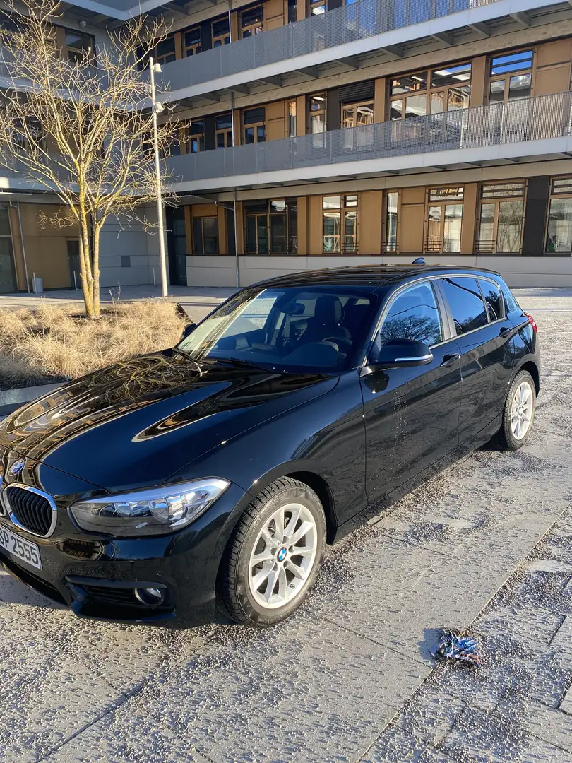 BMW 118 118i Aut. Advantage Schwarz - 2