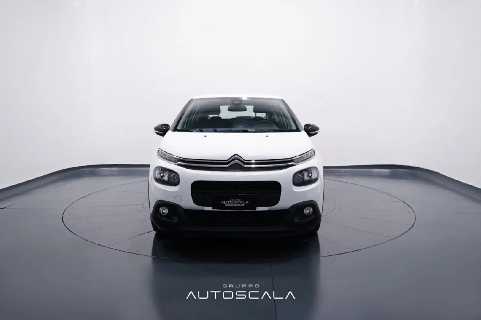 Citroen C3 1.2 PureTech 82cv S&S Business Bílá - 2