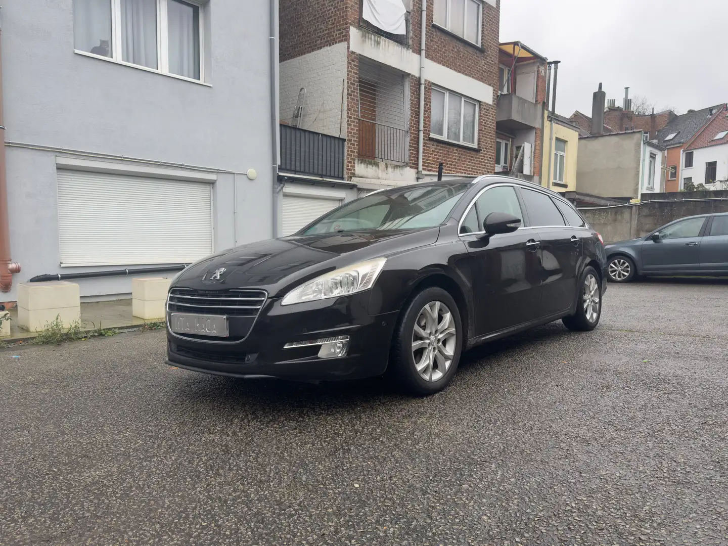 Peugeot 508 Break 2.0 HDi Allure Auto / PANO / NAV / BLUETOOTH Bruin - 1