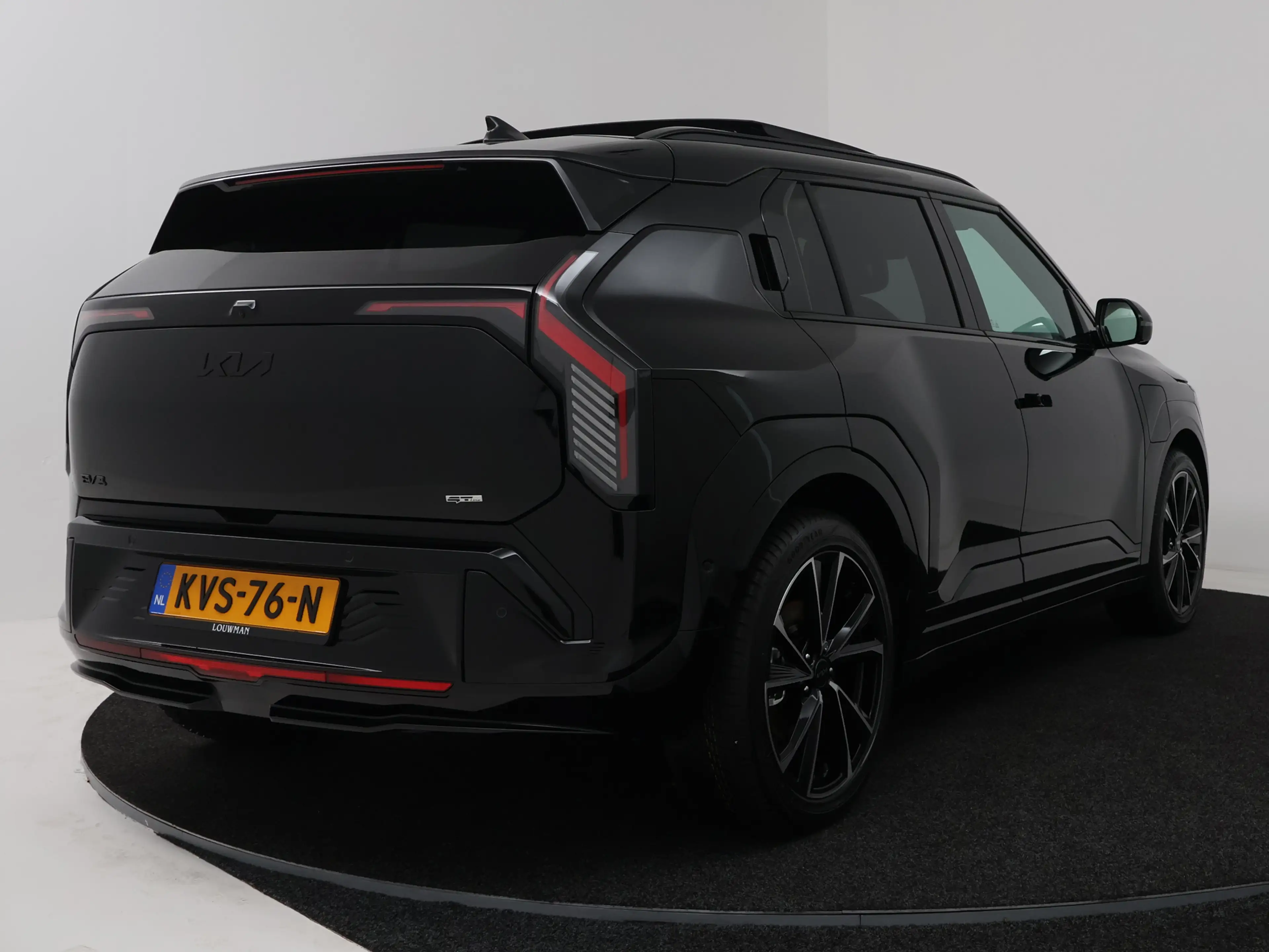 Kia EV3 GT-PlusLine 81.4 kWh | Company Car | 10 Jaar Garan — photo 2