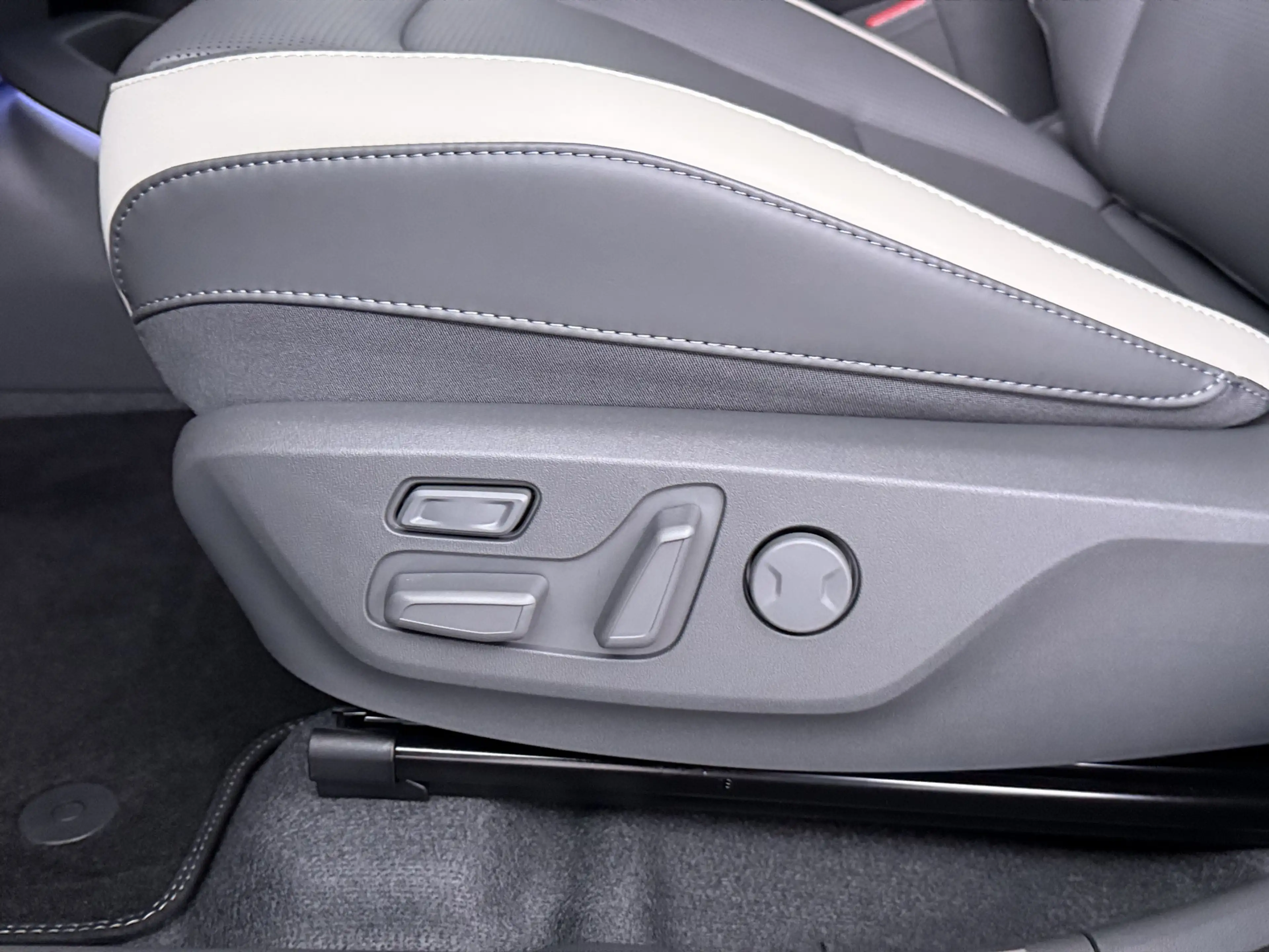 Kia EV3 GT-PlusLine 81.4 kWh | Company Car | 10 Jaar Garan — photo 15
