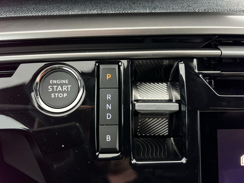 Peugeot 5008 GT Hybrid 1.6*NAVI*SHZ*360°K*uvm — photo 15