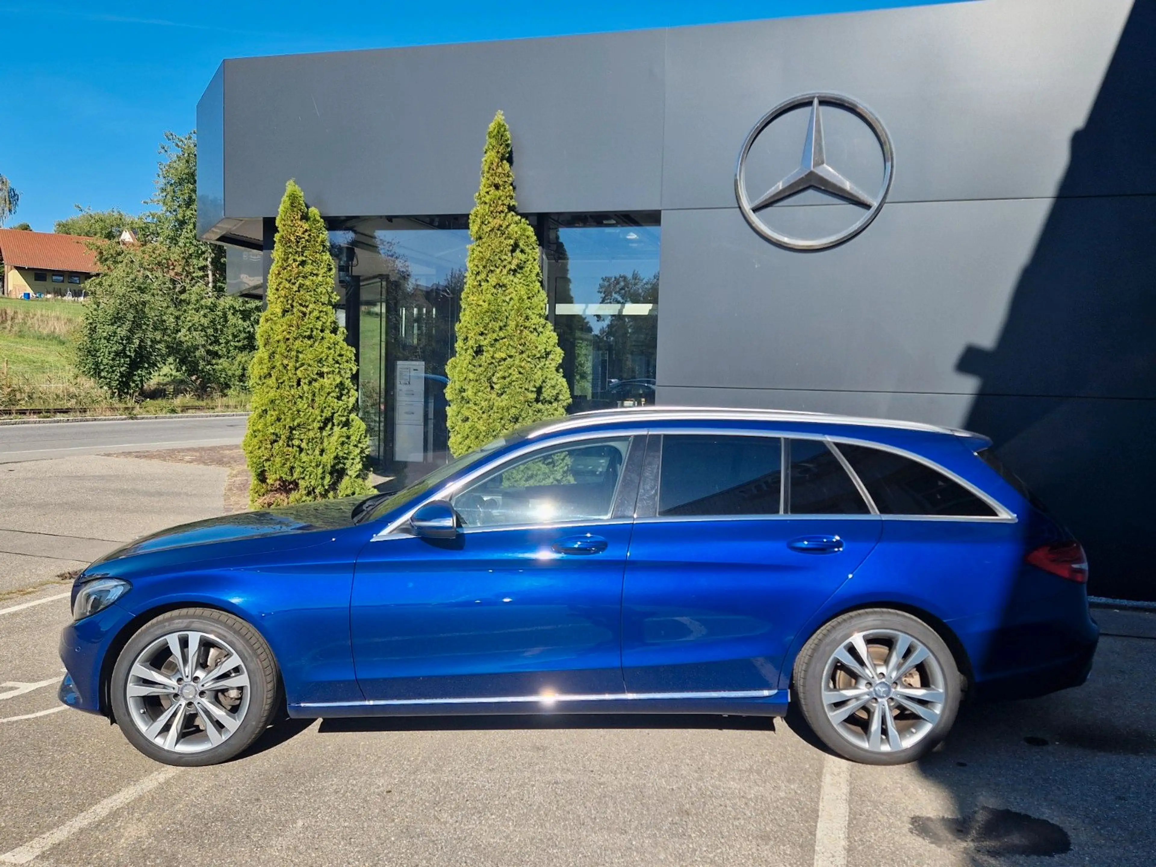 Mercedes-Benz C 250 d T 4-Matic|Avantgarde|Easy-P|AHK|Dist|Air — photo 3