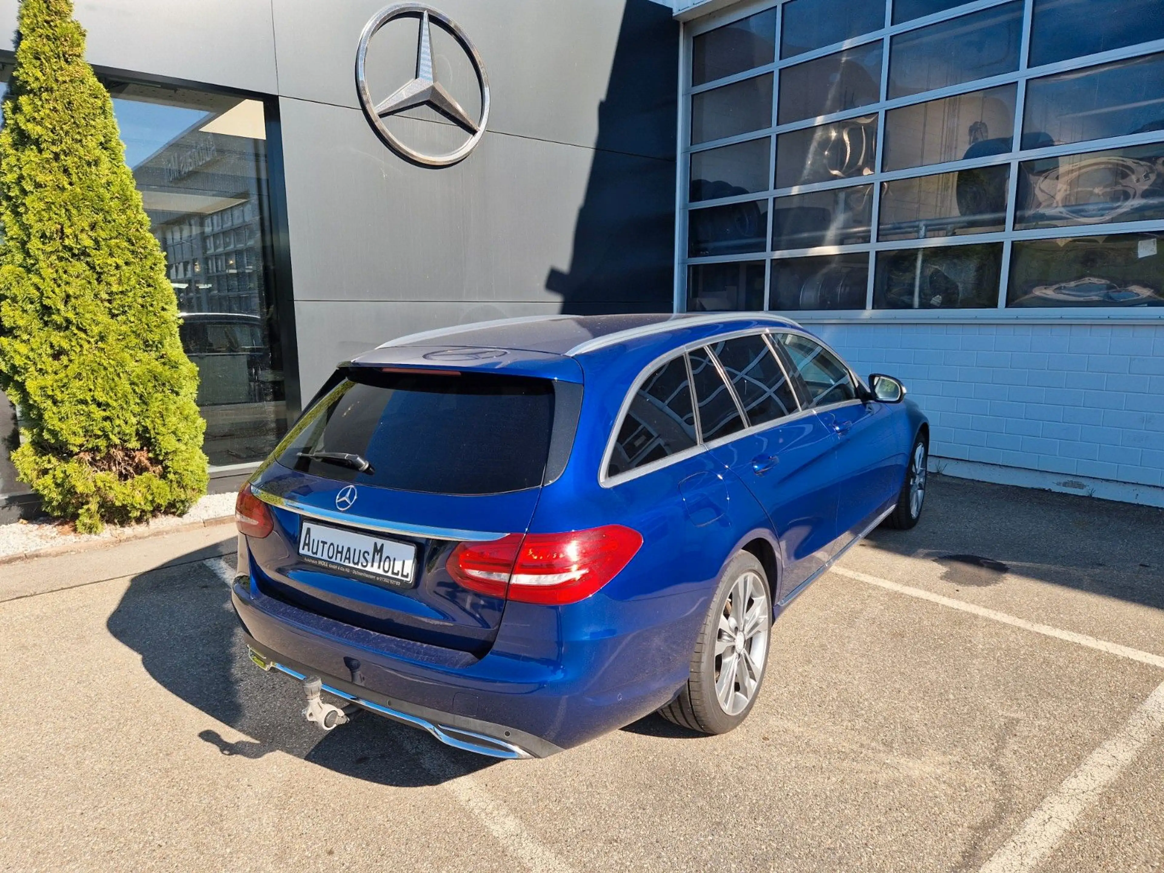 Mercedes-Benz C 250 d T 4-Matic|Avantgarde|Easy-P|AHK|Dist|Air — photo 4